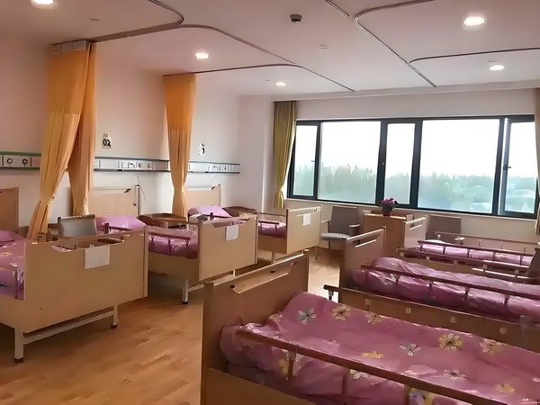 轻暖如斯：我的小小新娘